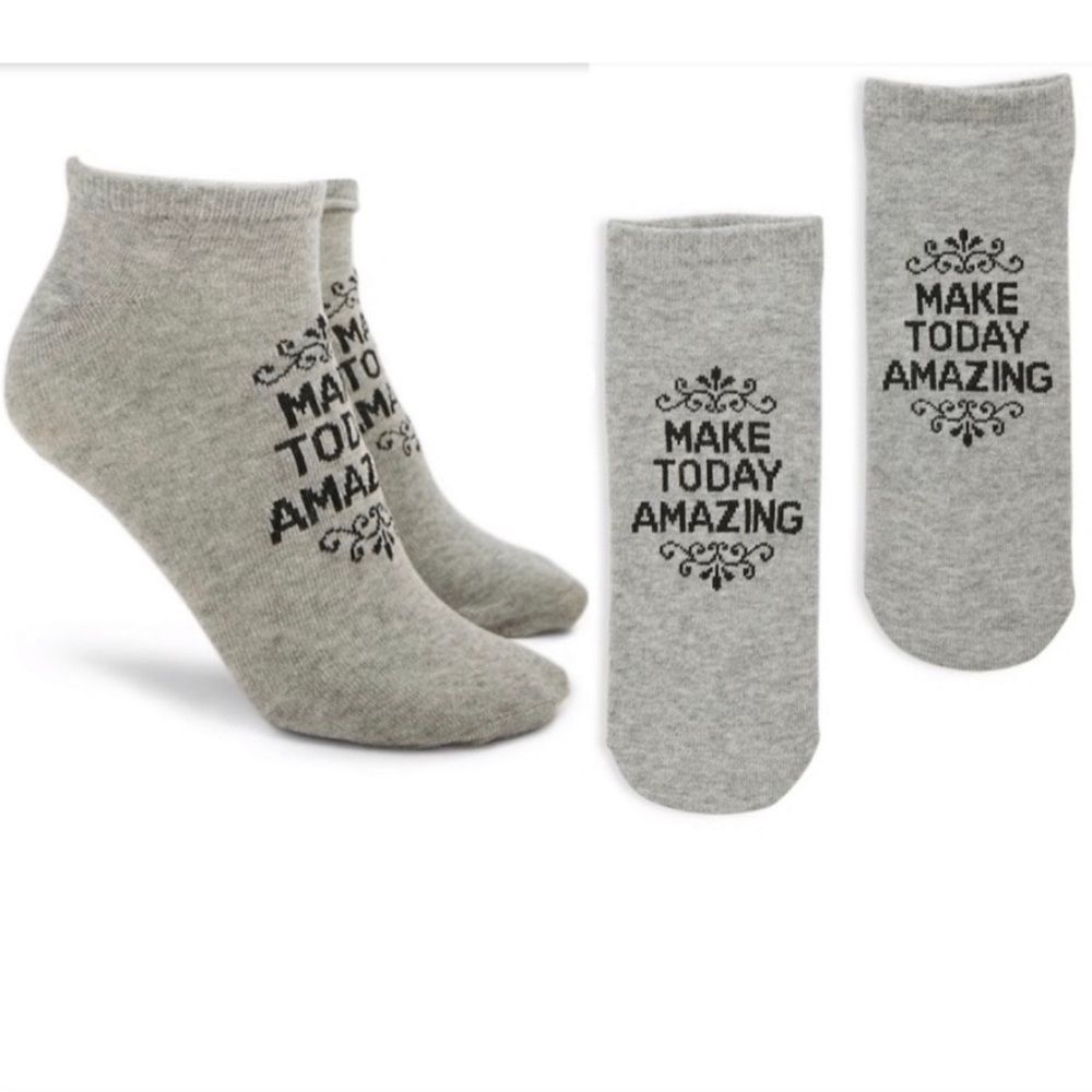 ❣️3/$15❣️ MAKE TODAY AMAZING Ankle Socks - Picture 2 of 3